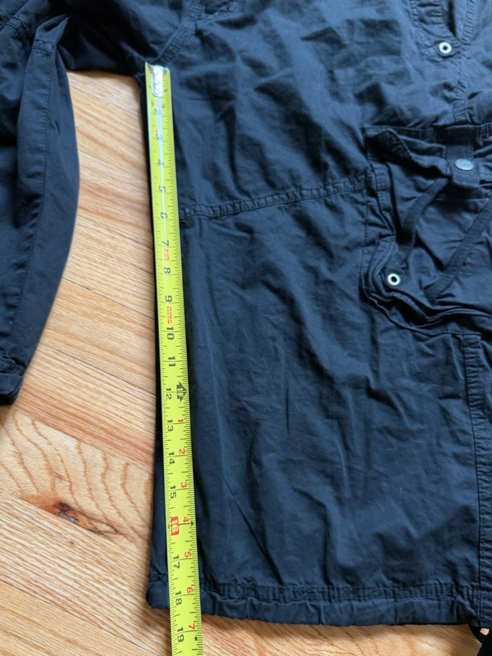 Stone Touch Men's Black Cargo Shorts - Casual Utility Style - Picture 5 of 10